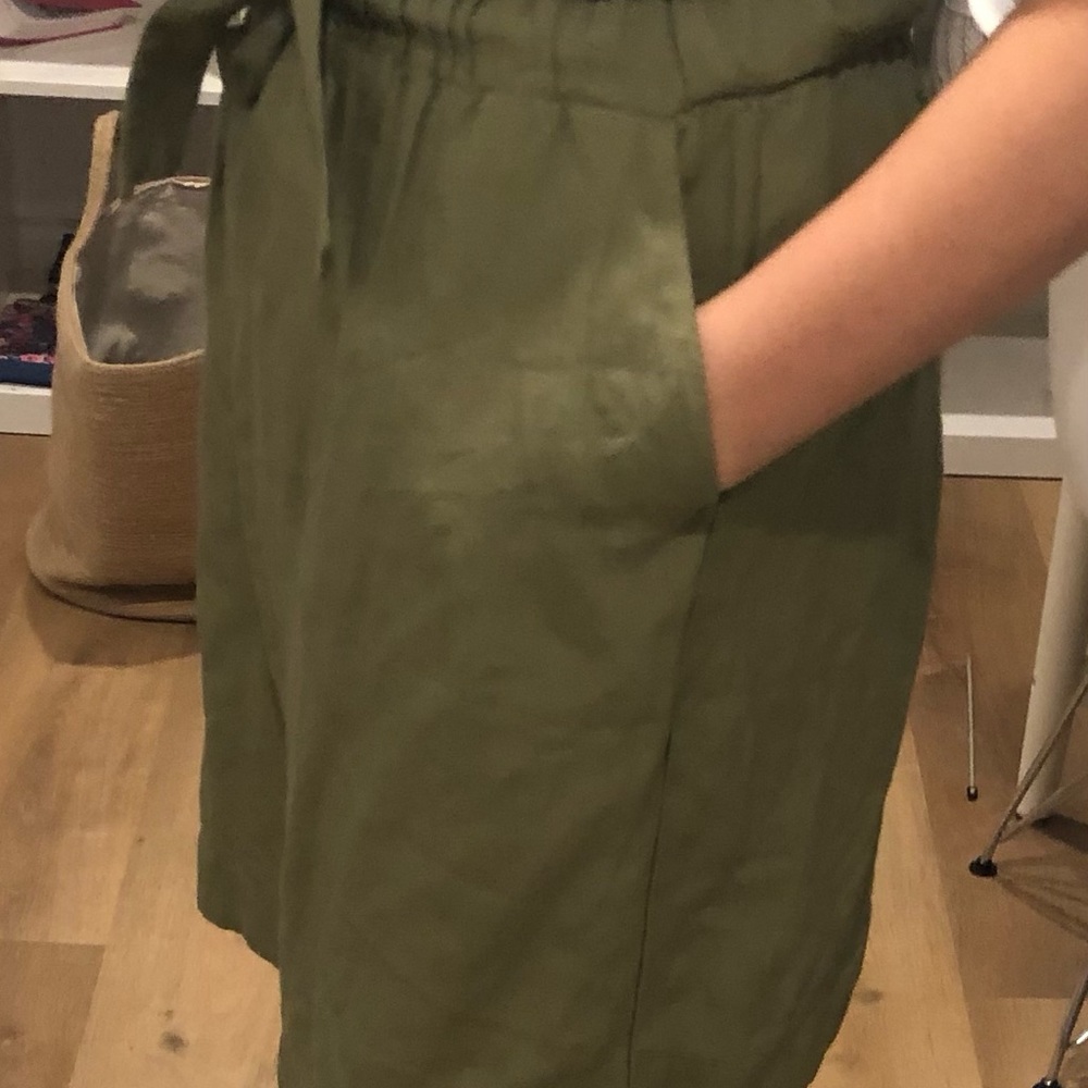 Skirts - Picture 2 of 7